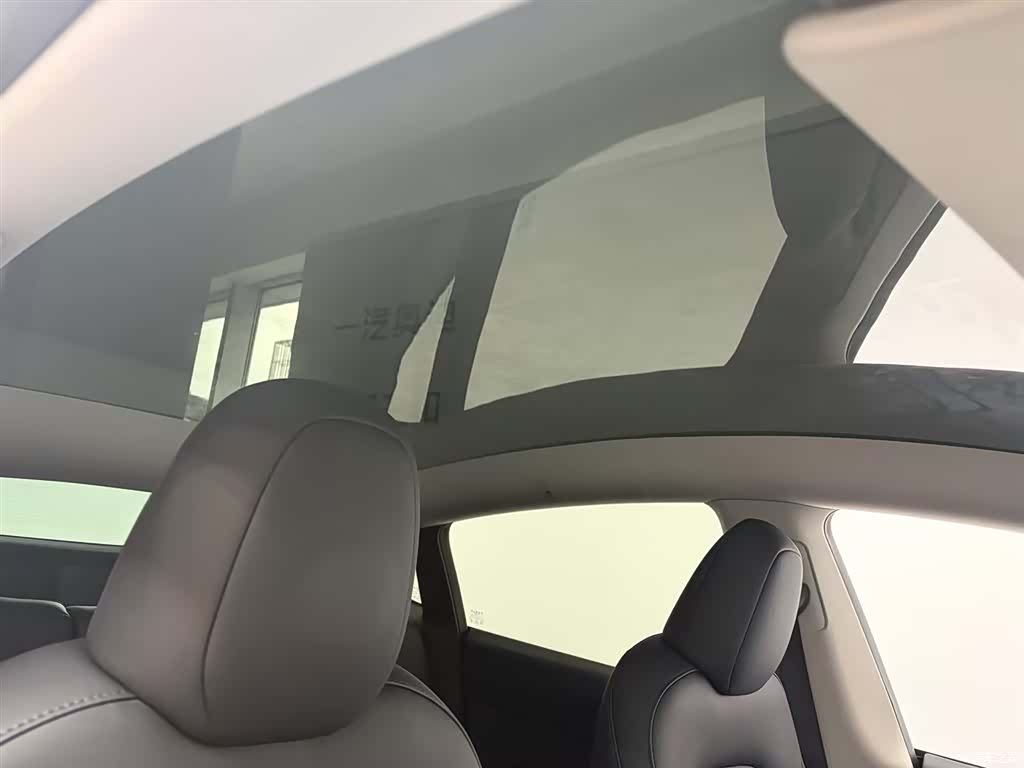 Tesla Model Y, 2024 13