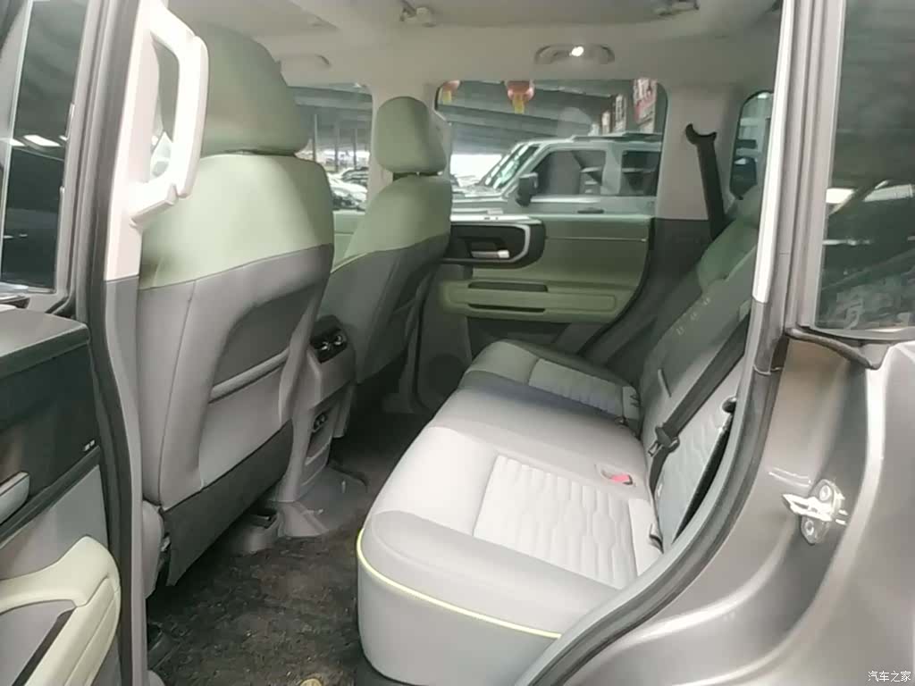 BAIC BJ40, 2025 17