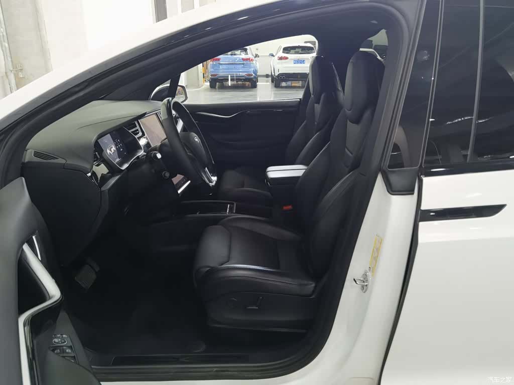 Tesla Model X, 2017 10