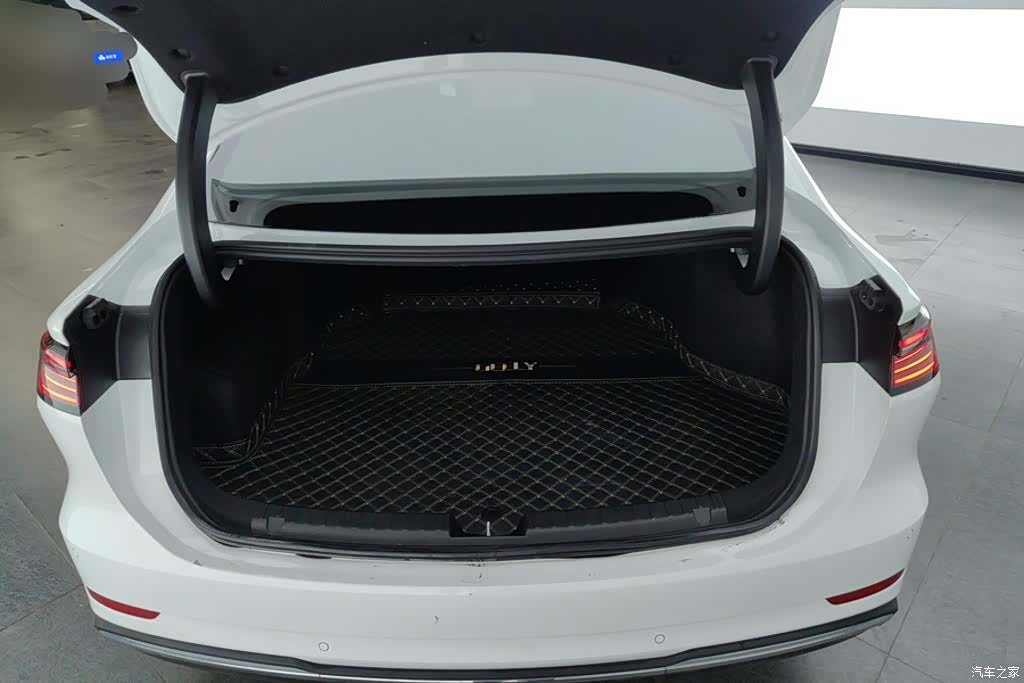 Geely A7, 2025 4