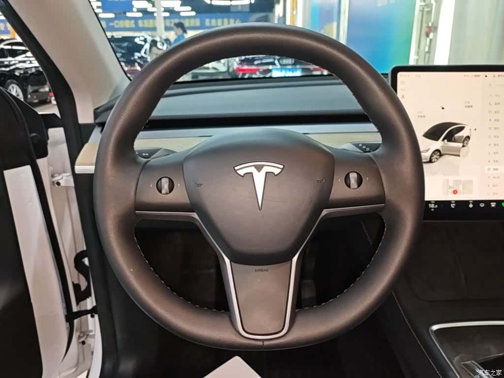 Tesla Model Y, 2023 11