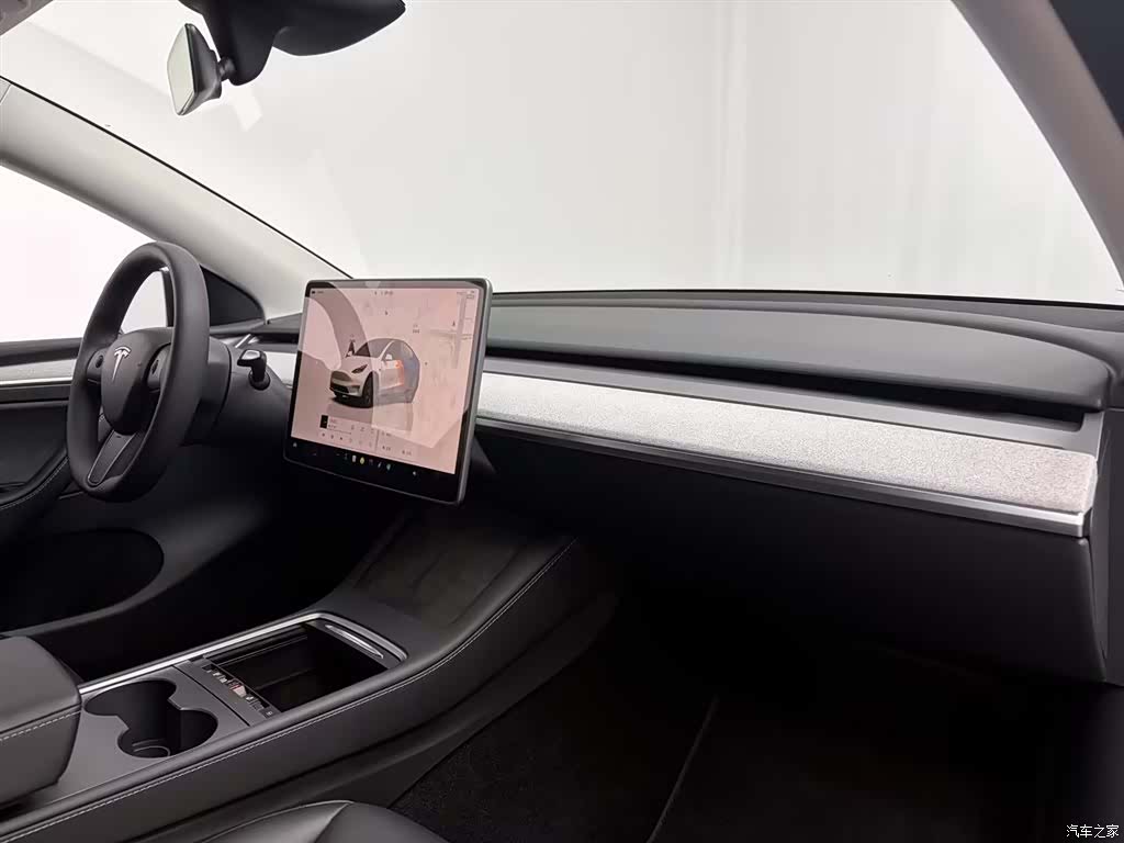 Tesla Model Y, 2024 11