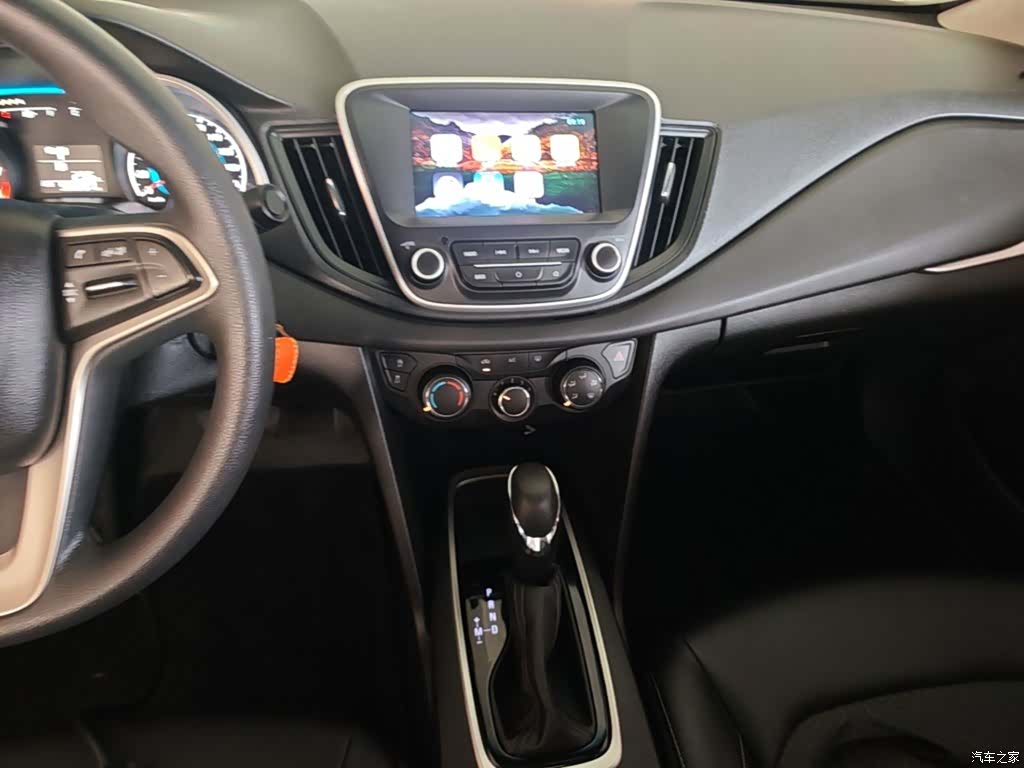 Chevrolet 320, 2018 13