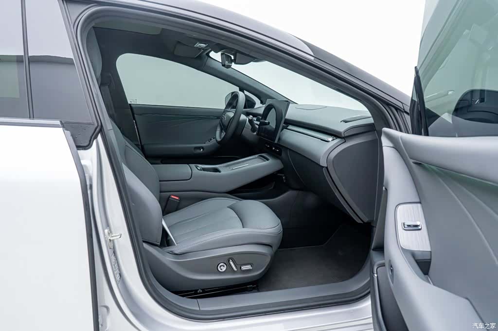 Xpeng P7, 2026 15