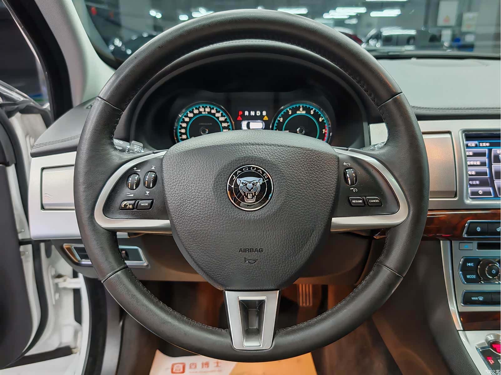 Jaguar XF, 2015 18
