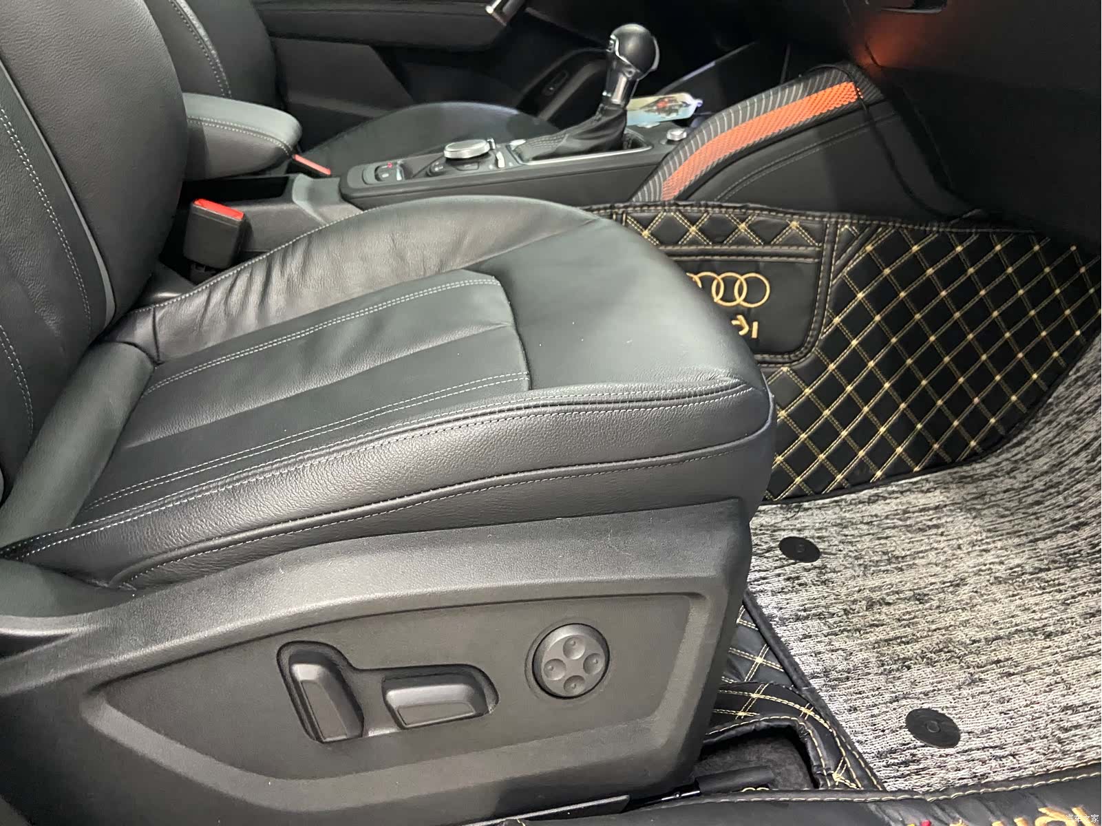 Audi Q2L, 2022 16