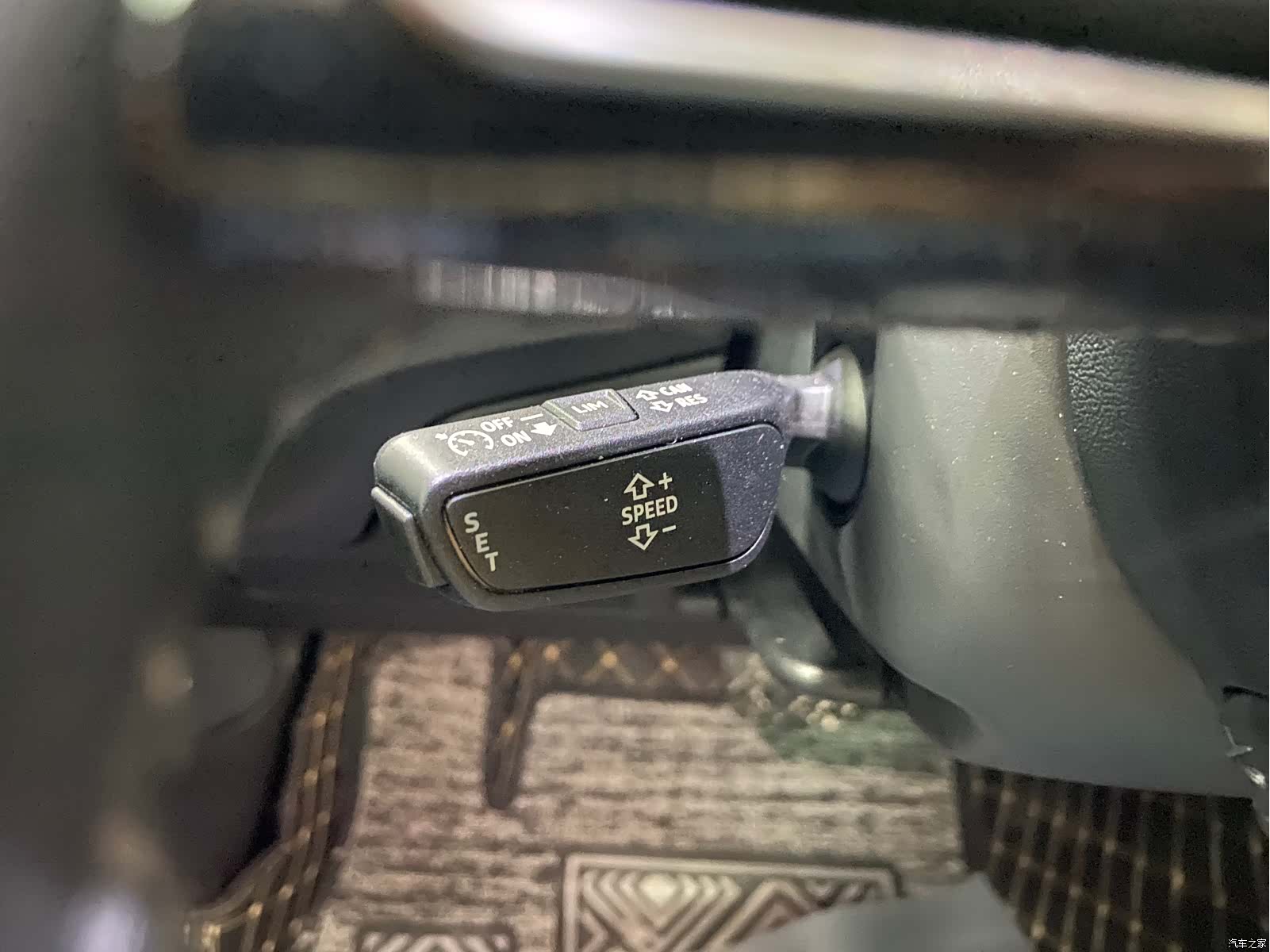 Audi Q2L, 2022 24