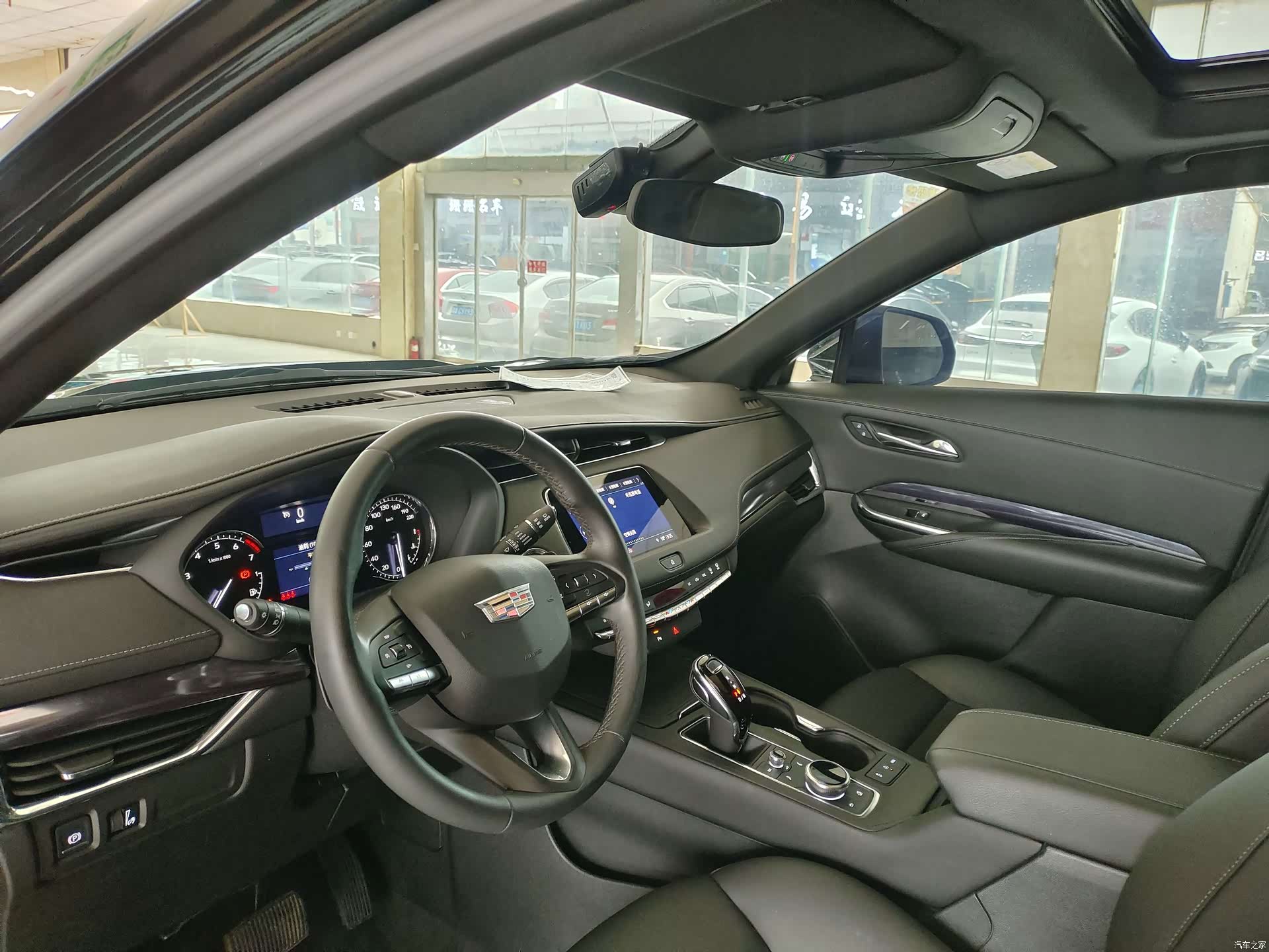Cadillac XT4, 2022 18