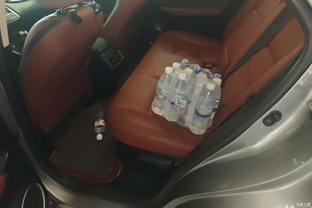 Lexus NX, 2016 11