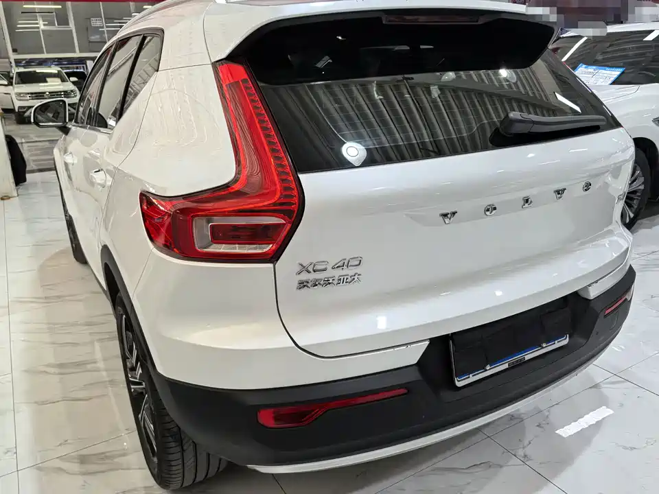 Volvo XC40
