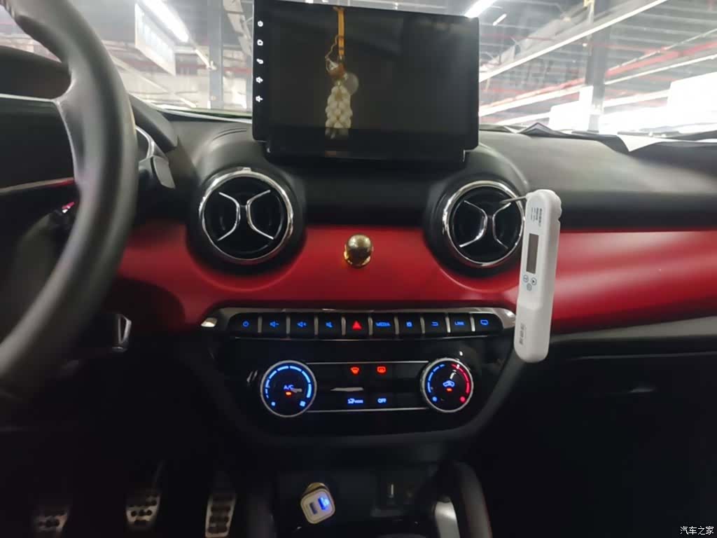 BAIC X35, 2016 13