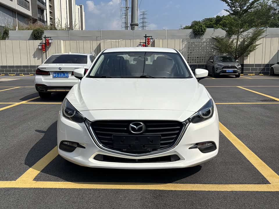 Mazda 3 Angkesaila