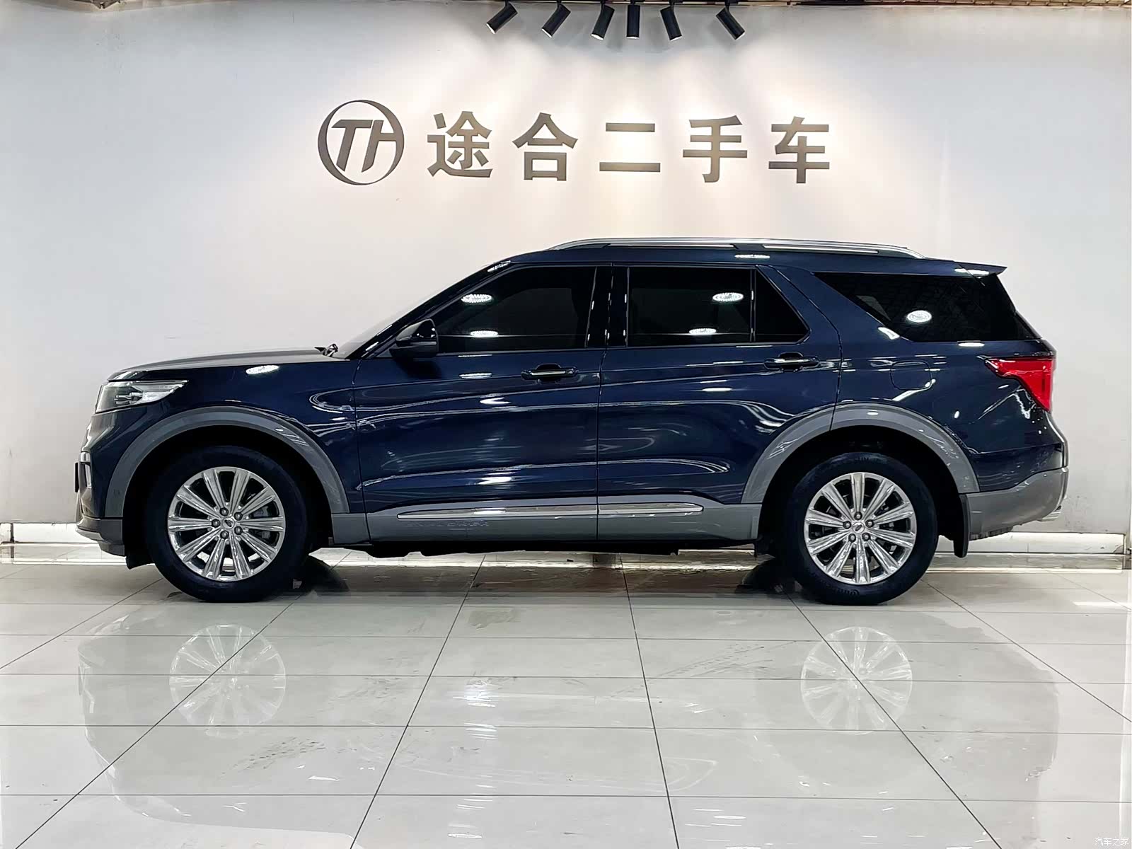 Ford Explorer, 2021 3
