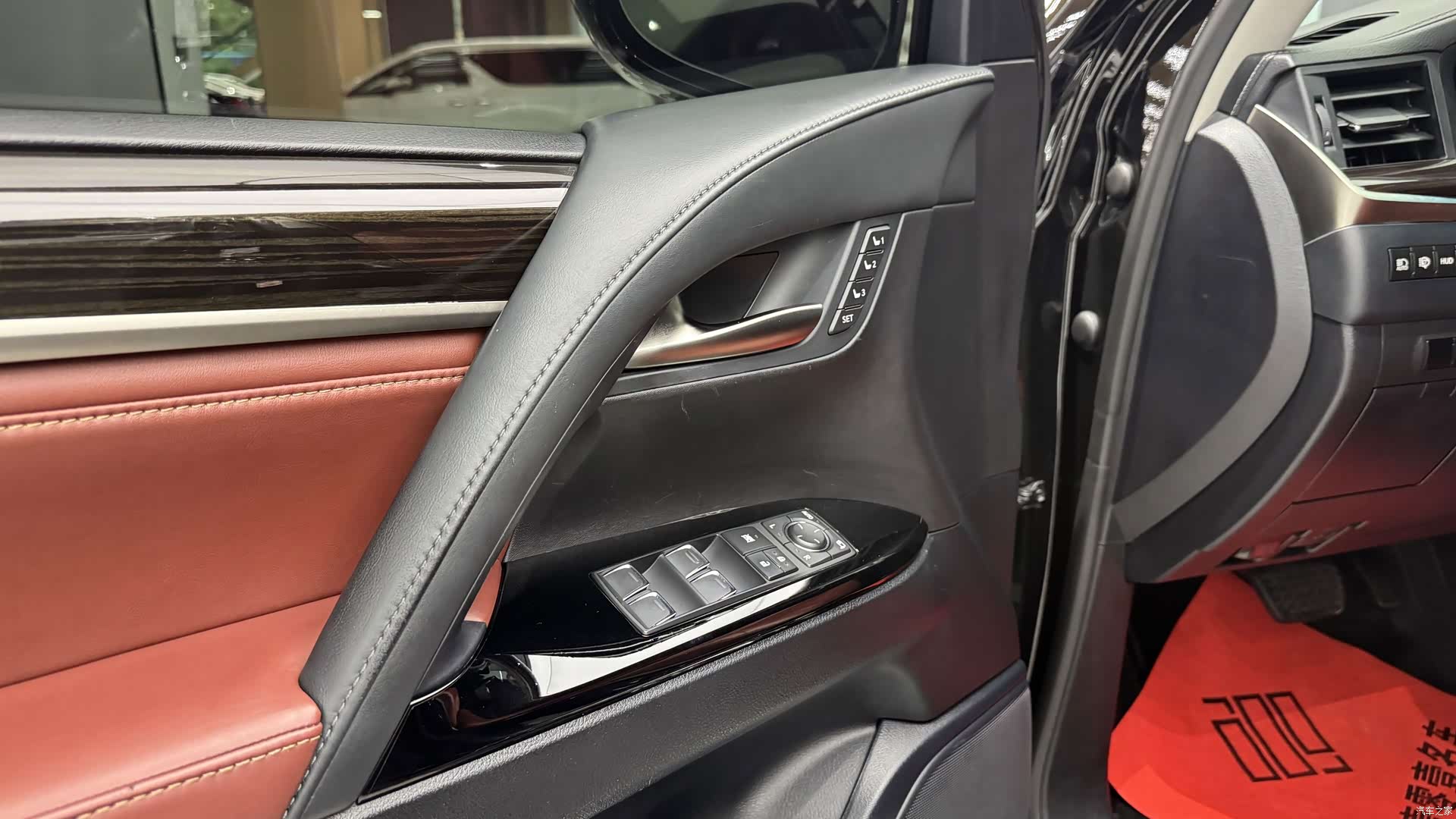 Lexus LX, 2017 10