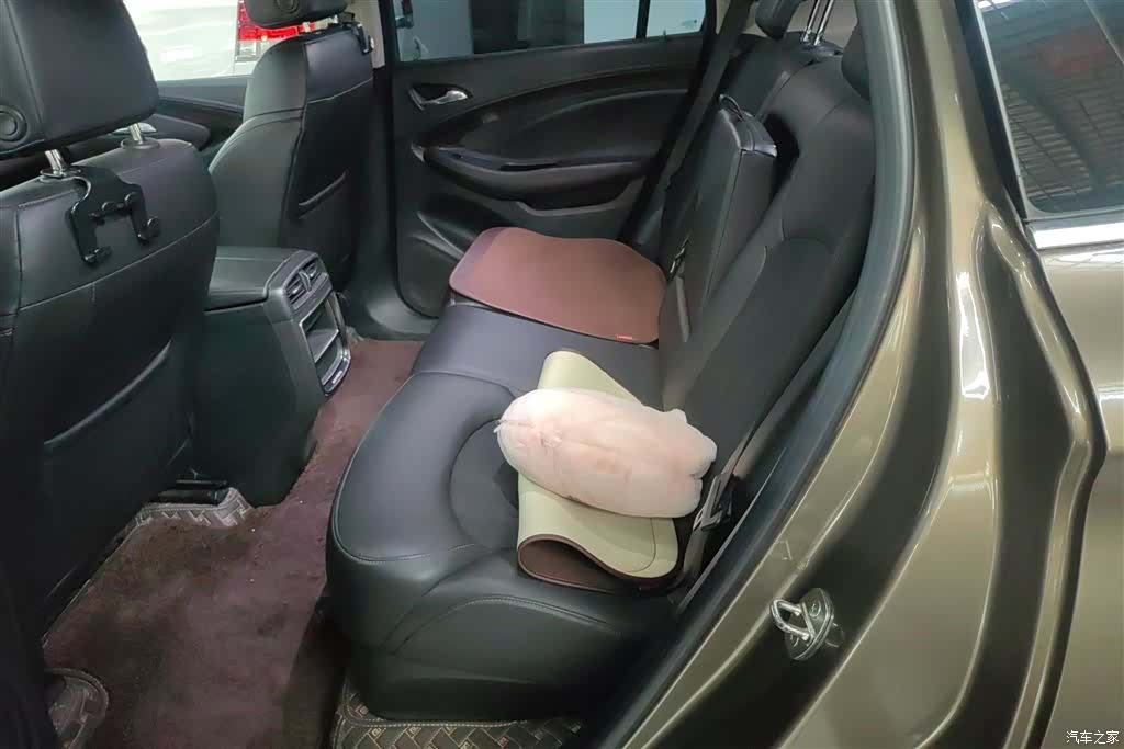 Buick Envision Plus, 2019 11