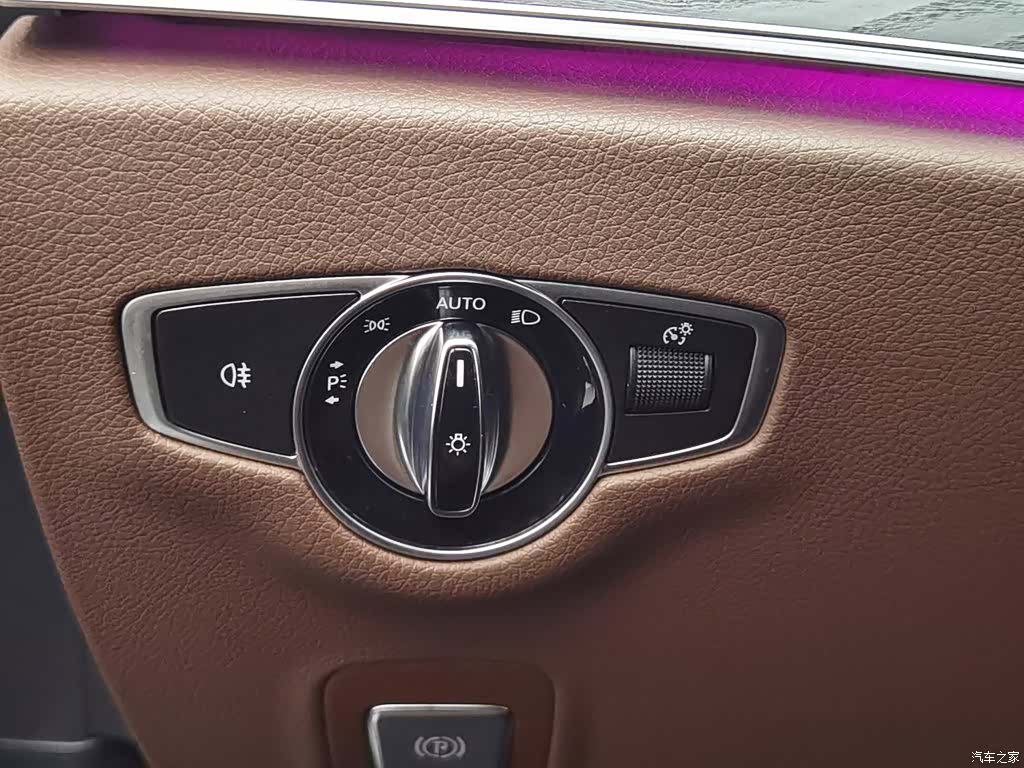 Mercedes-Benz E-Class, 2019 21