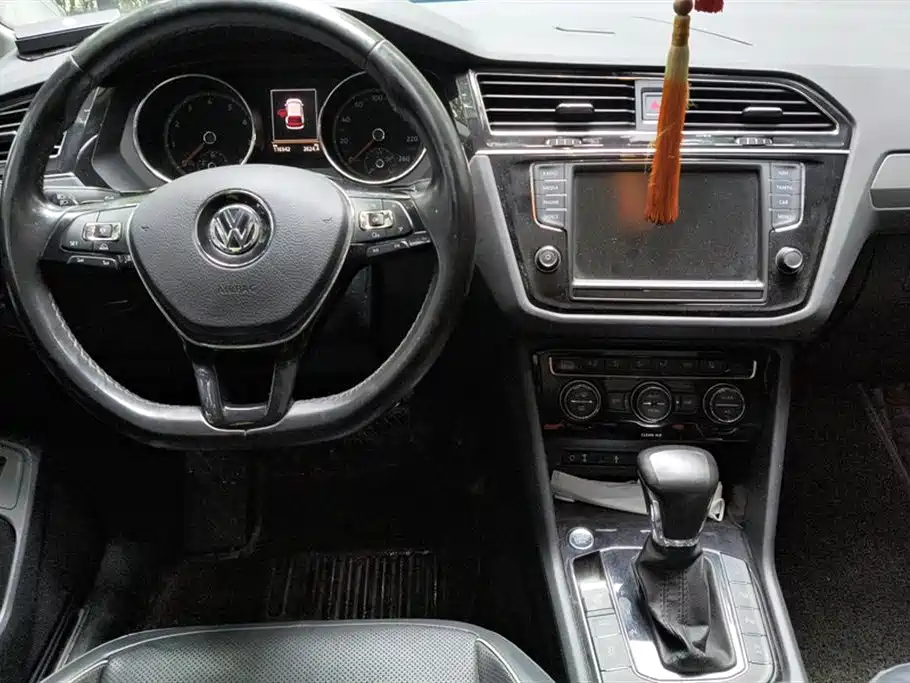 Volkswagen Tiguan L