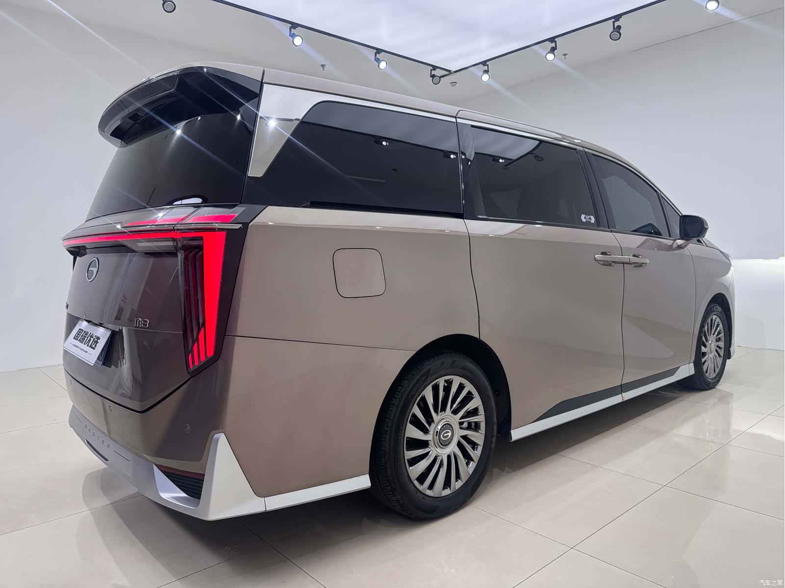 Trumpchi M8, 2022 4