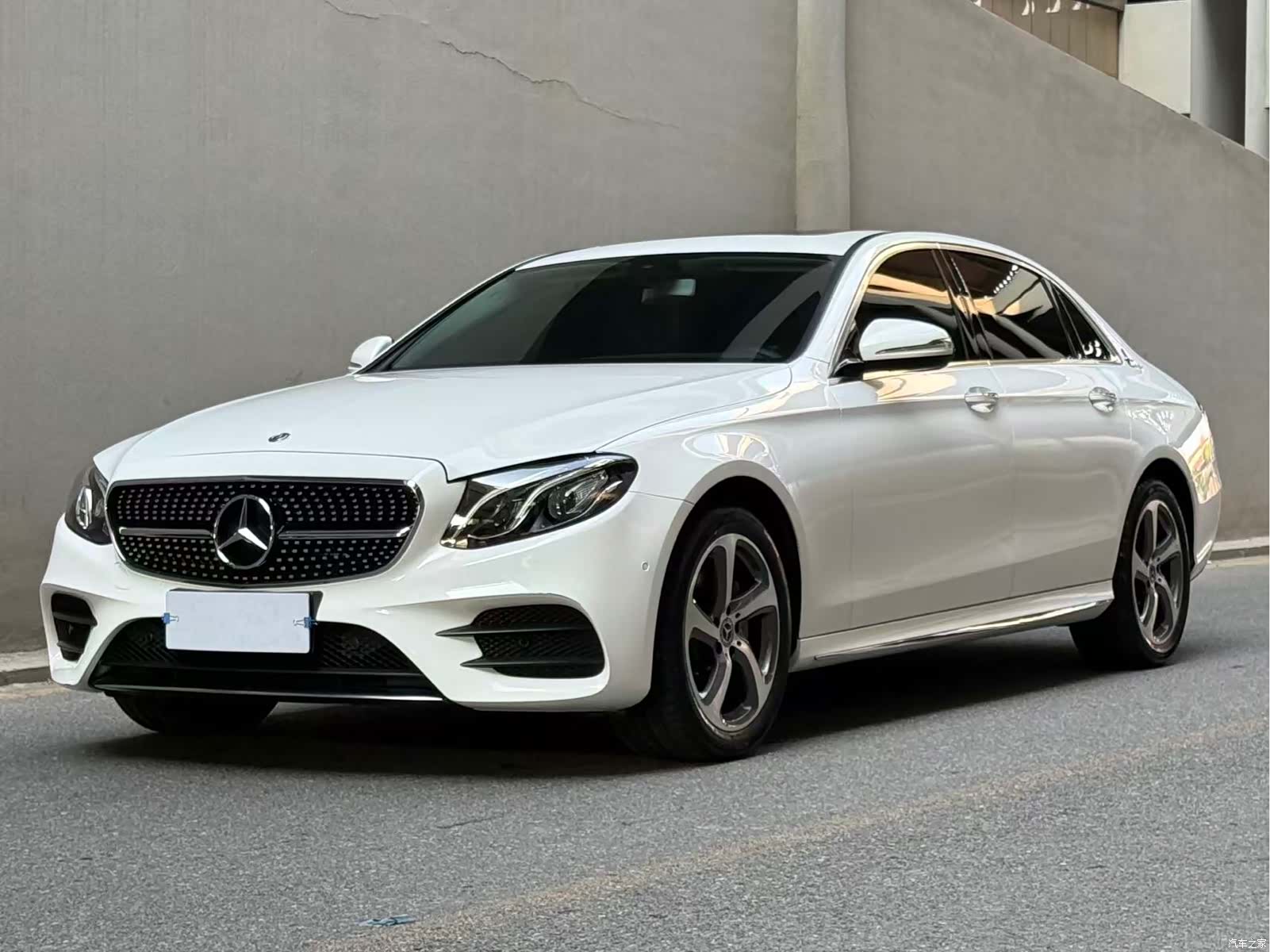 Mercedes-Benz E-Class, 2018 1