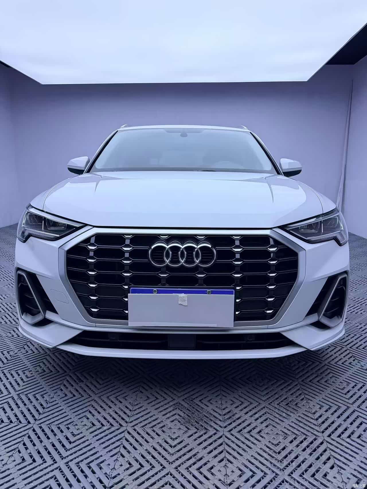 Audi Q3, 2022 3