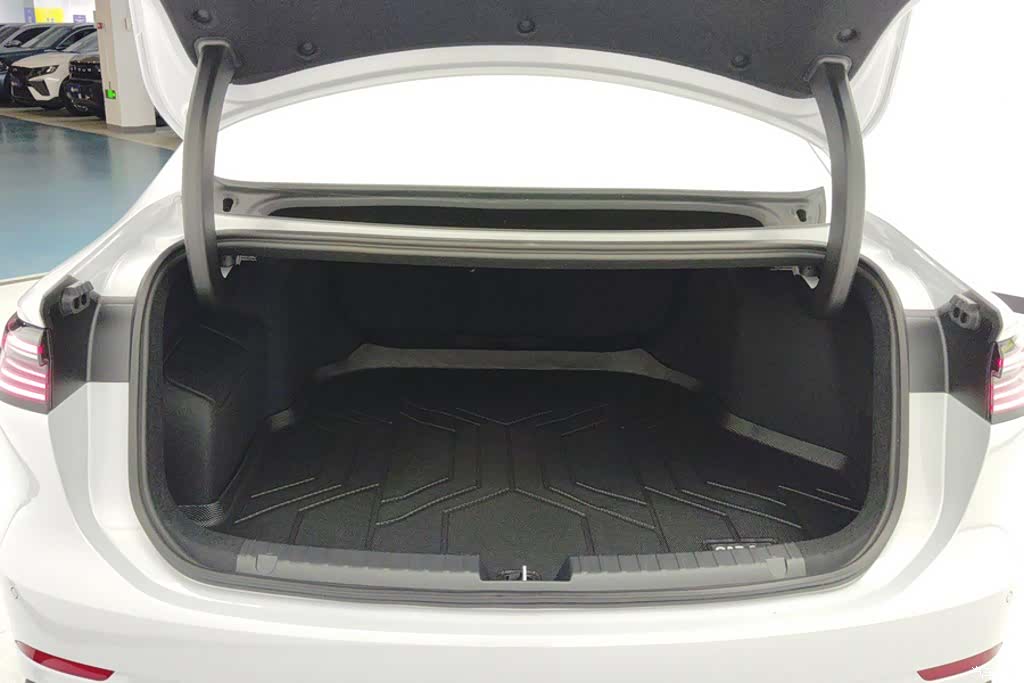 Geely A7, 2026 4