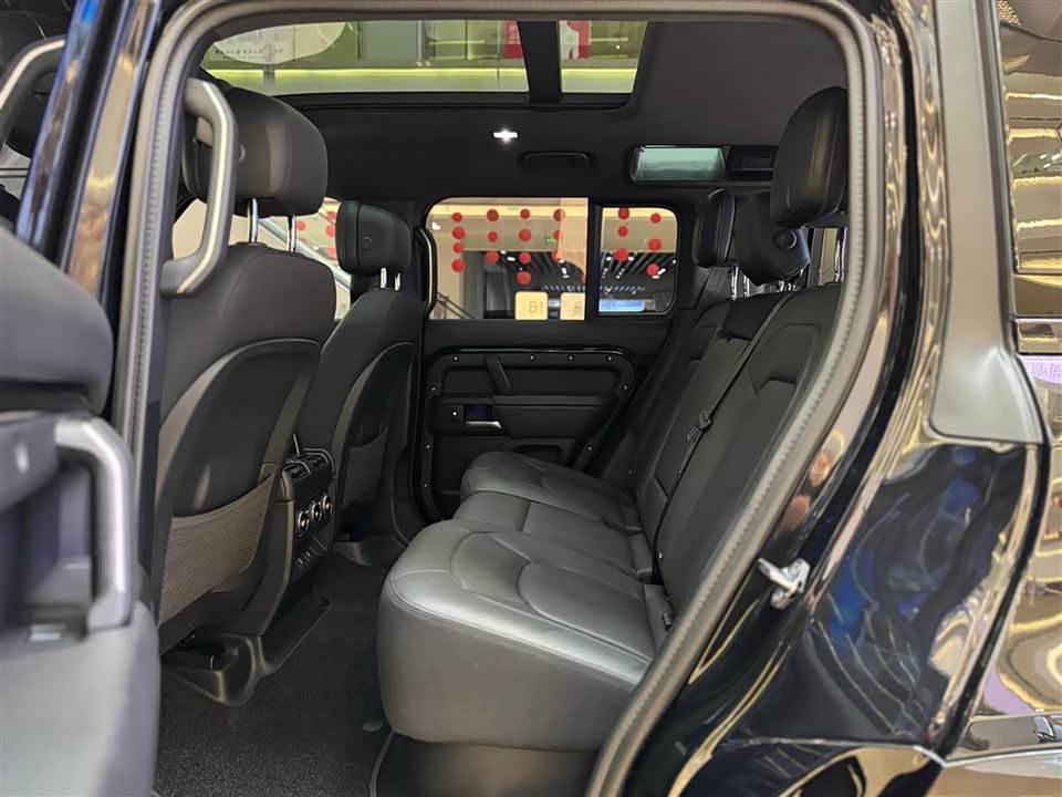 Land Rover guard