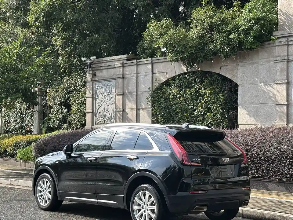 Cadillac XT4