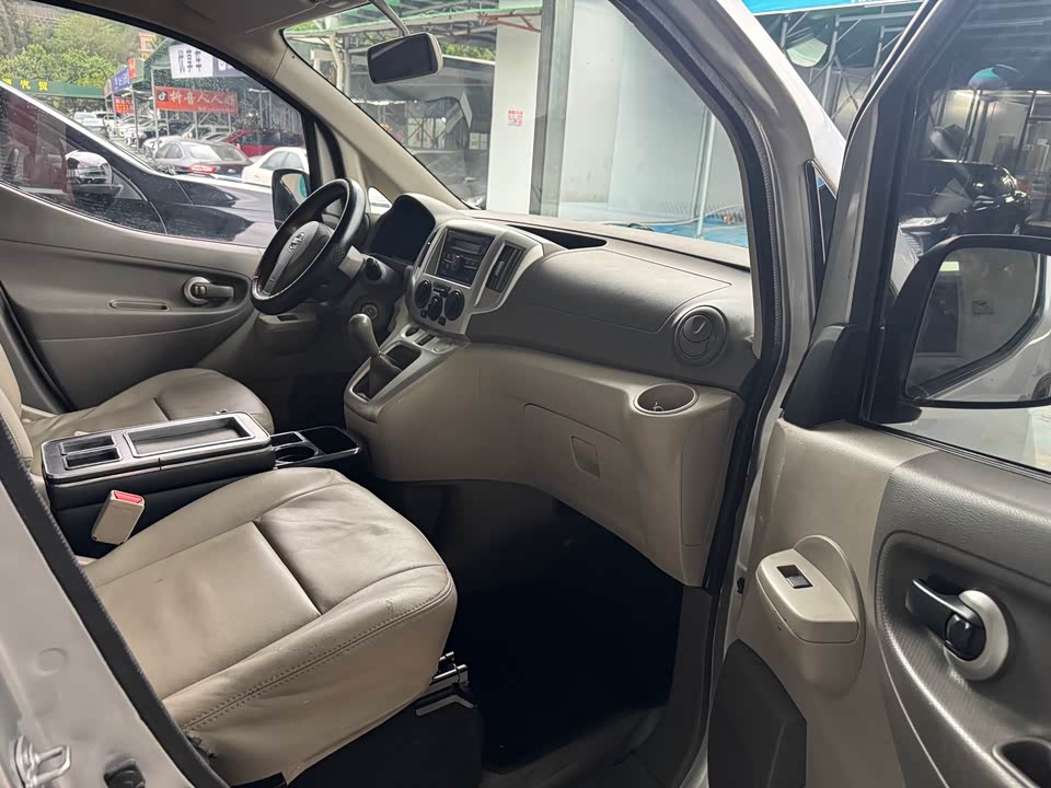 Nissan NV200 Nissan NV200