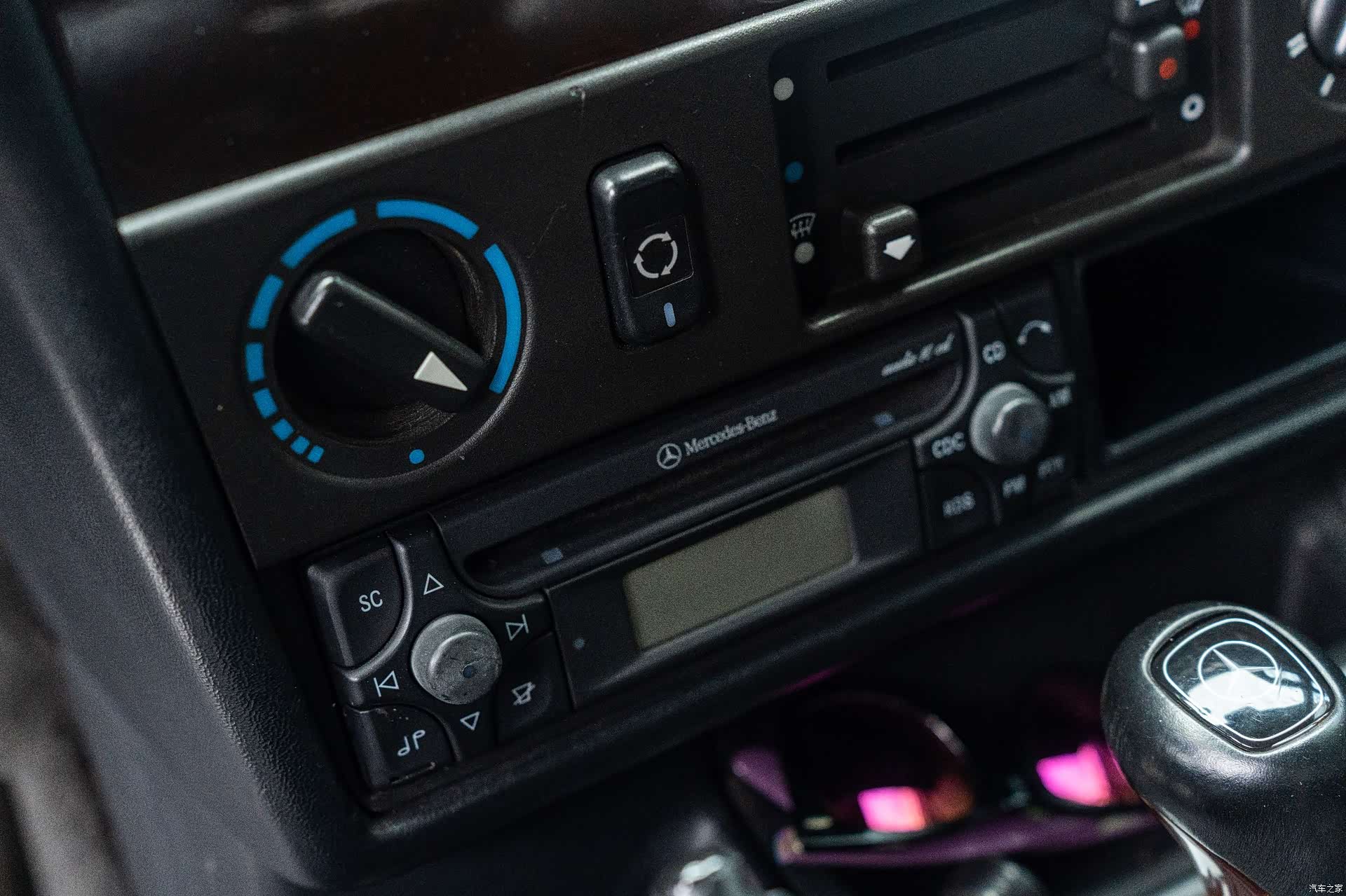 Mercedes-Benz G-Class, 1999 14