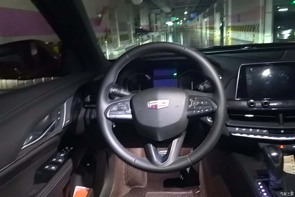 Cadillac CT4, 2023 14