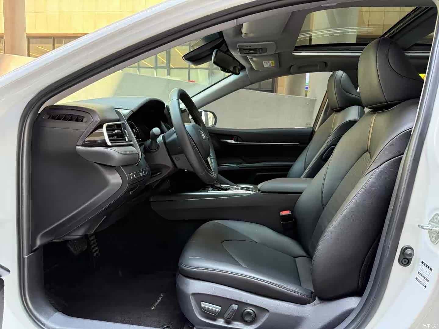 Toyota Camry, 2023 6