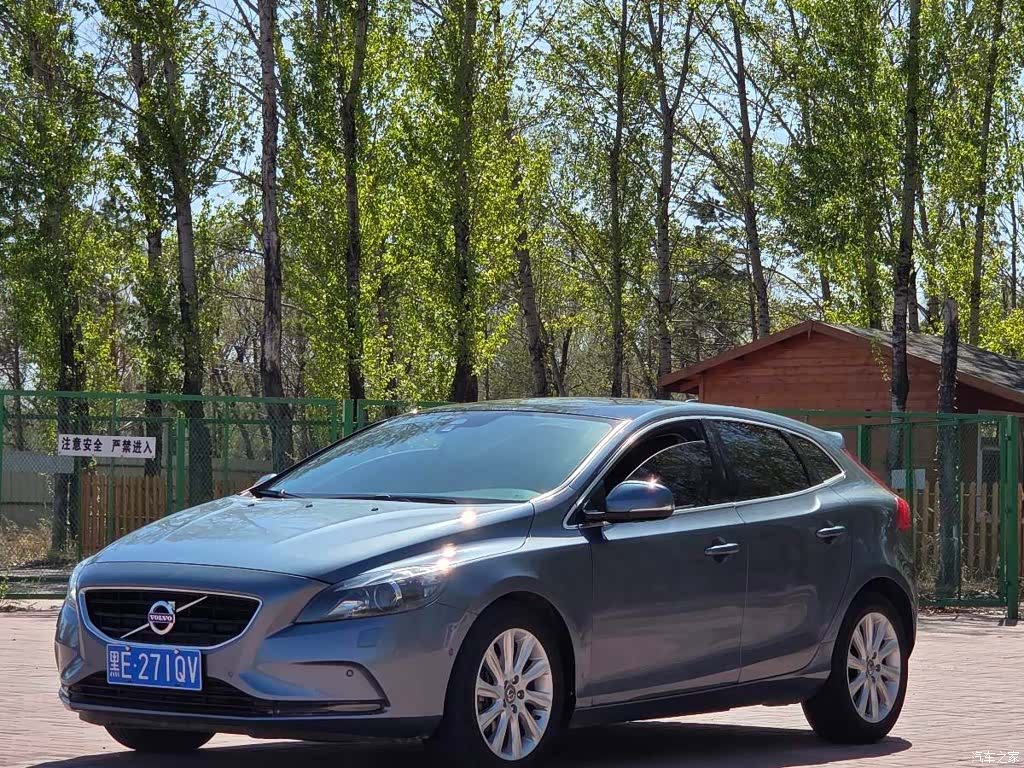 Volvo V40, 2013 1