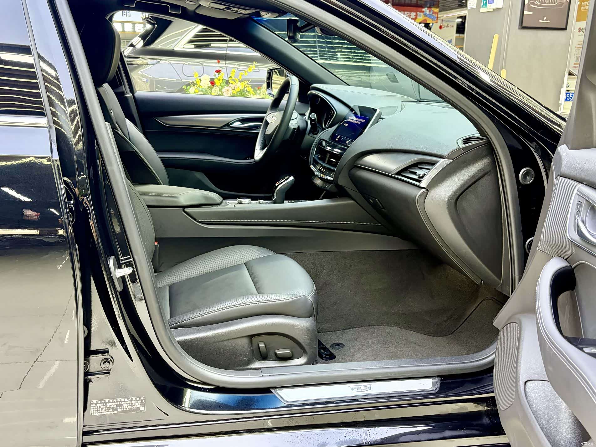 Cadillac CT5, 2022 14