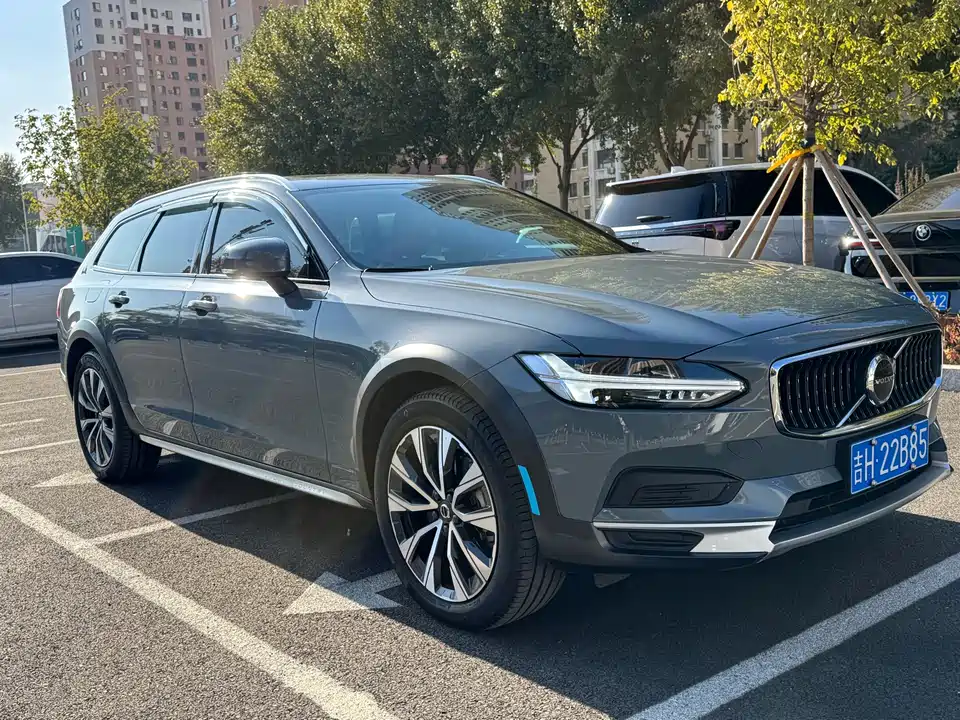 Volvo V90