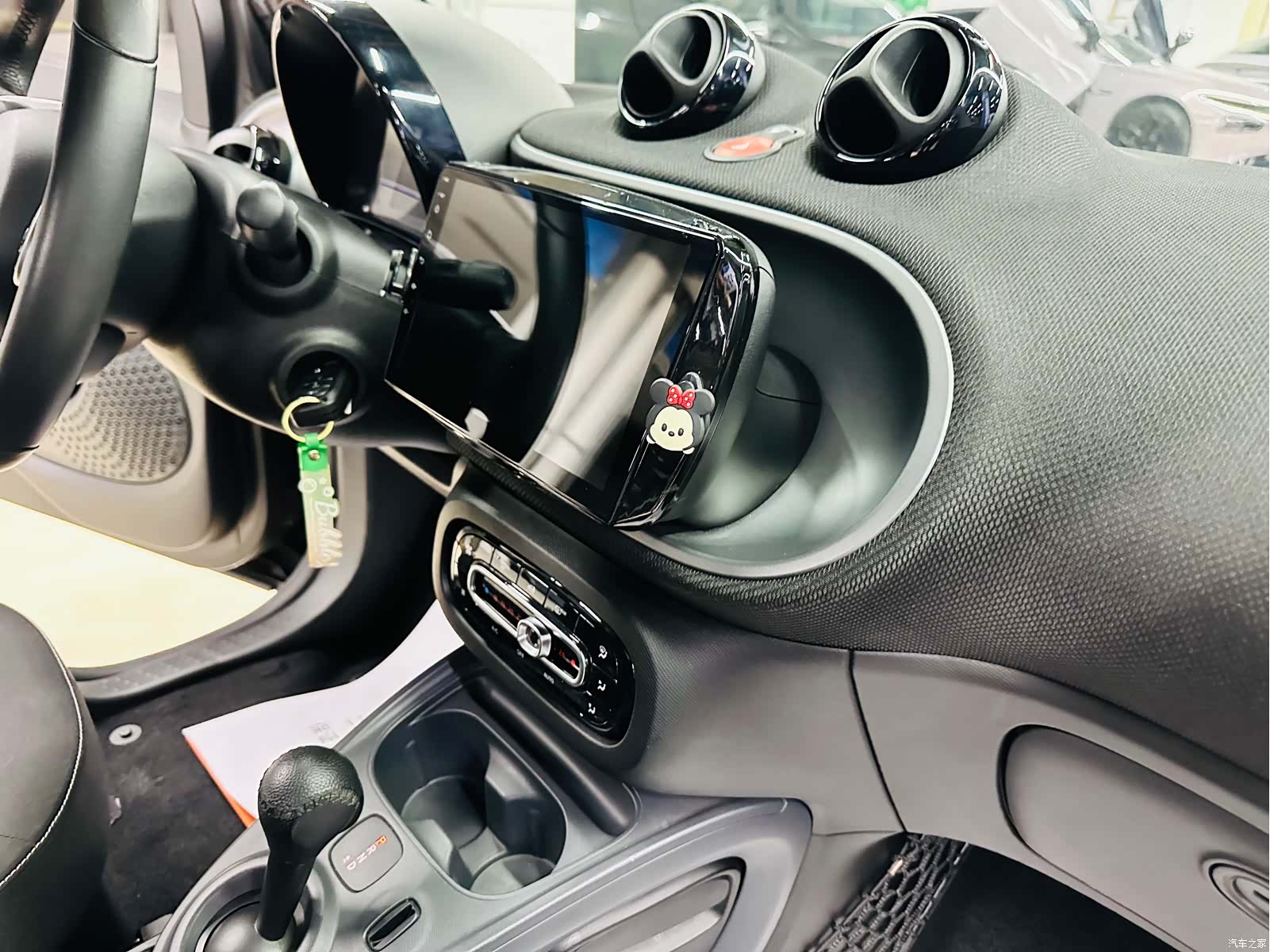 Smart Fortwo, 2018 25