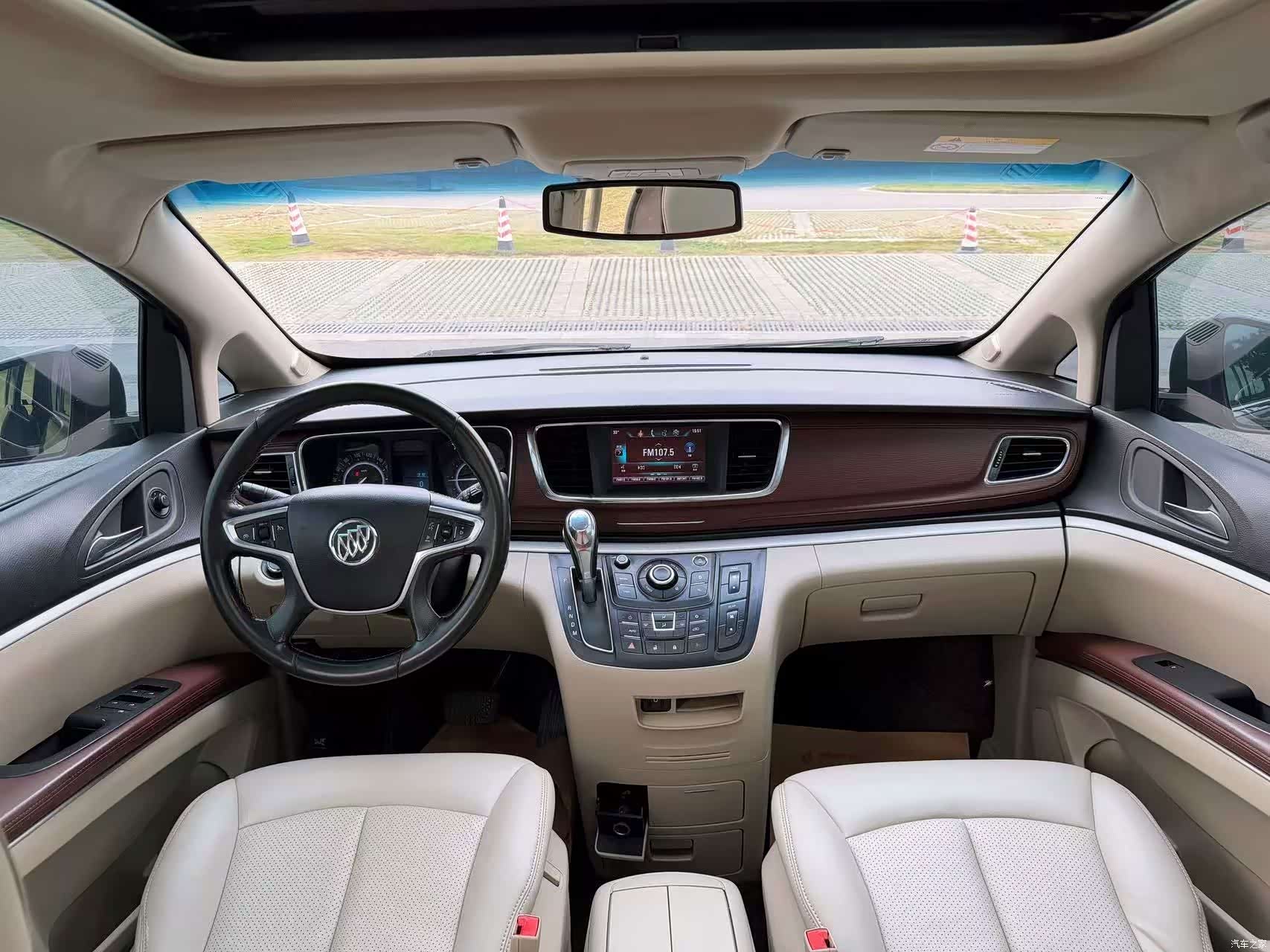 Buick GL8, 2018 9