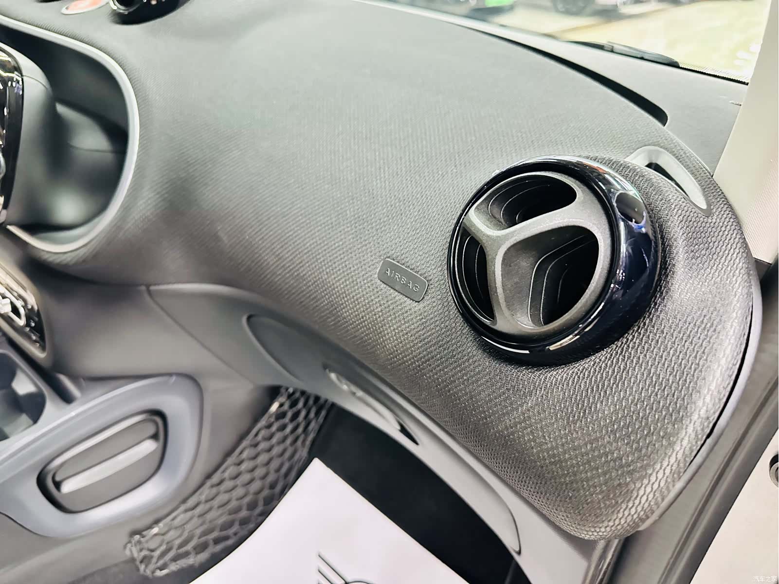 Smart Fortwo, 2018 23