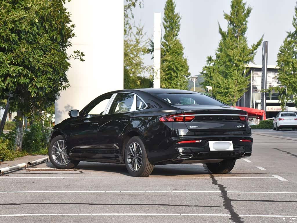 Geely 6, 2026 все фото