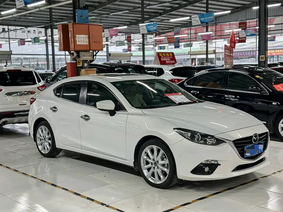 Mazda 3 Angkesaila