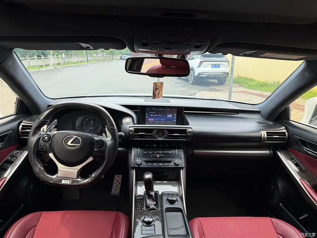 Lexus IS, 2014 6