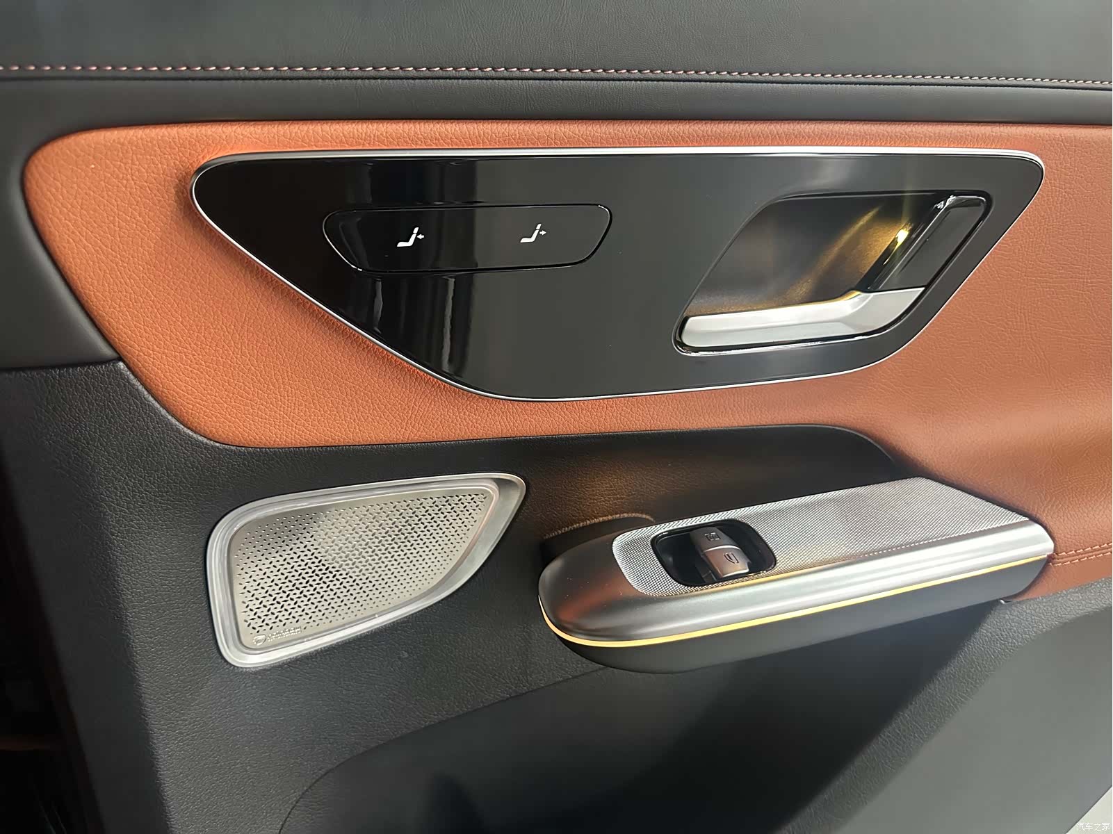 Mercedes-Benz GLC, 2024 12