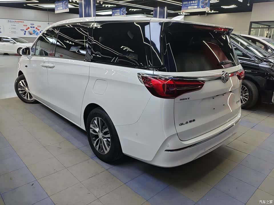 Buick GL8, 2022 11
