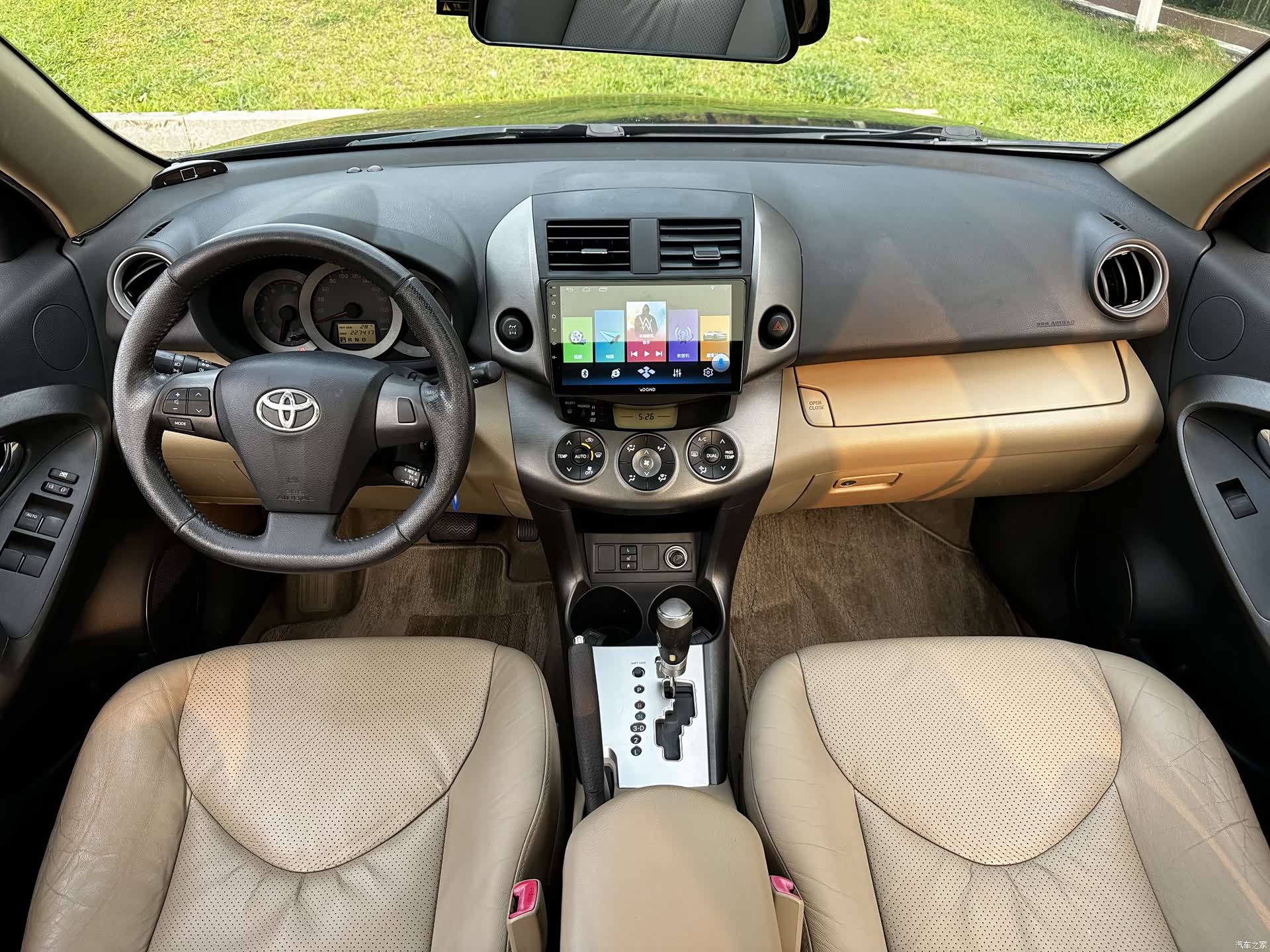 Toyota RAV4, 2012 15