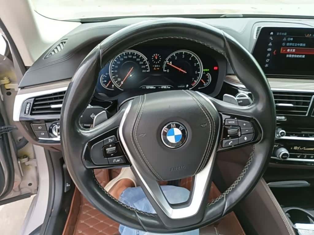 BMW 5 Series, 2017 11