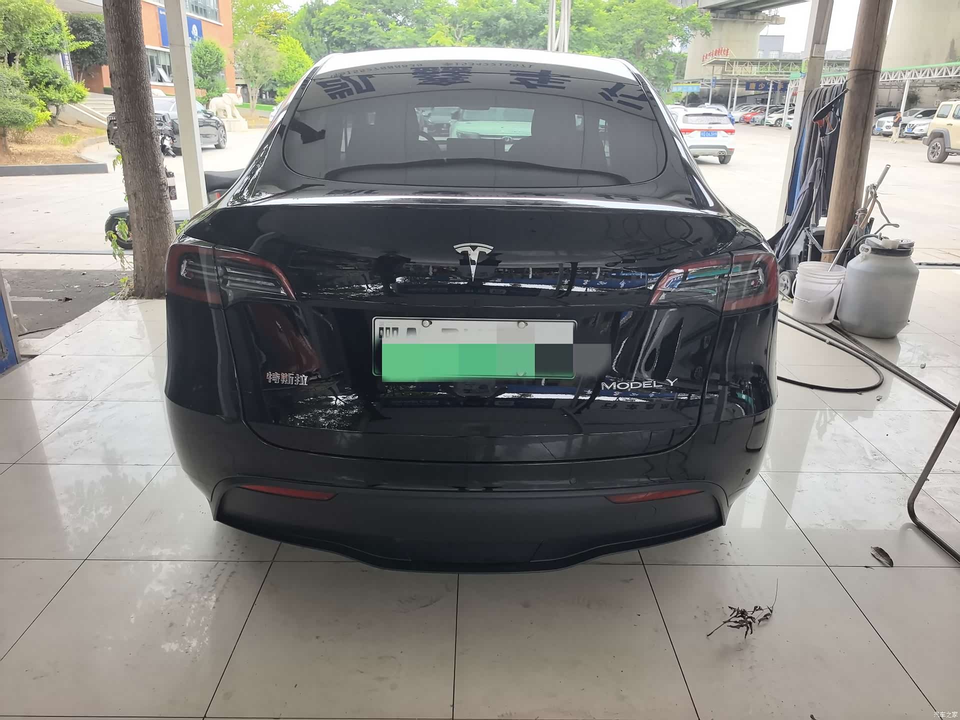Tesla Model Y, 2022 16
