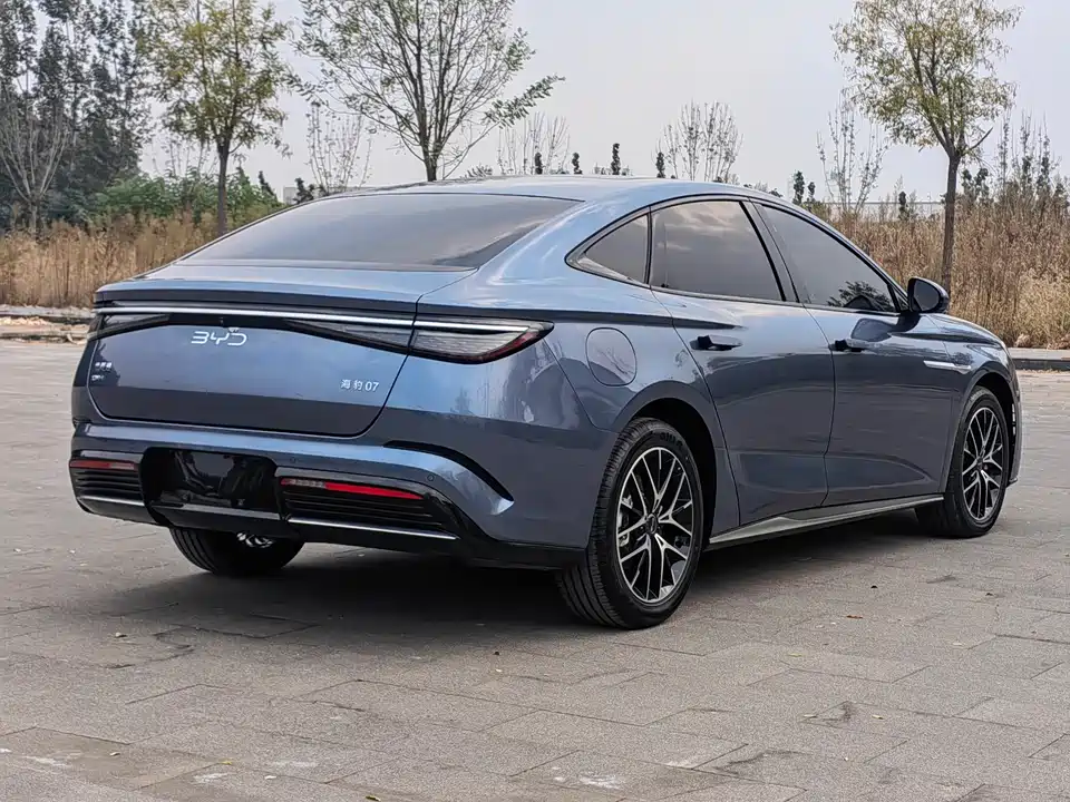 BYD Seal 07 DM-i