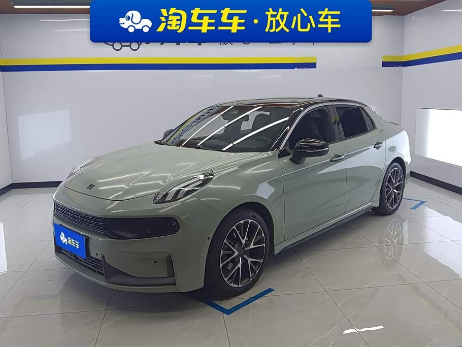 Lynk & Co 03 Lynk & Co 03