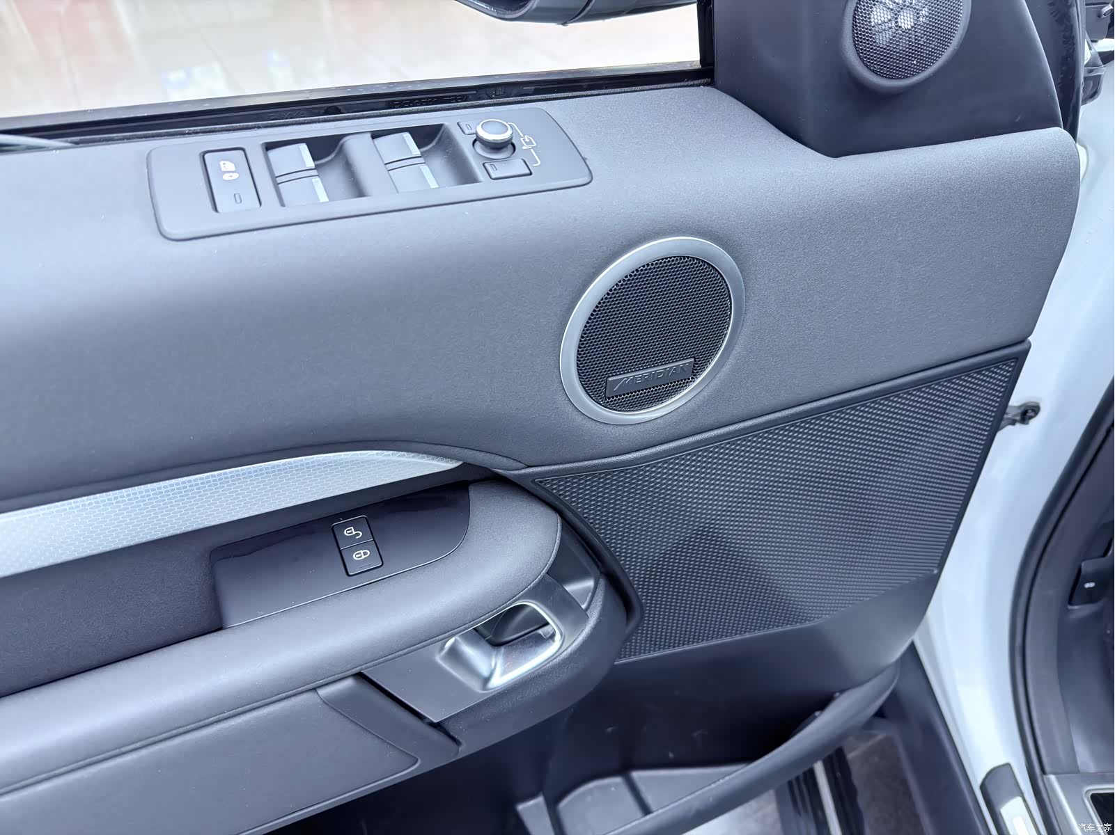 Land Rover Discovery, 2020 6