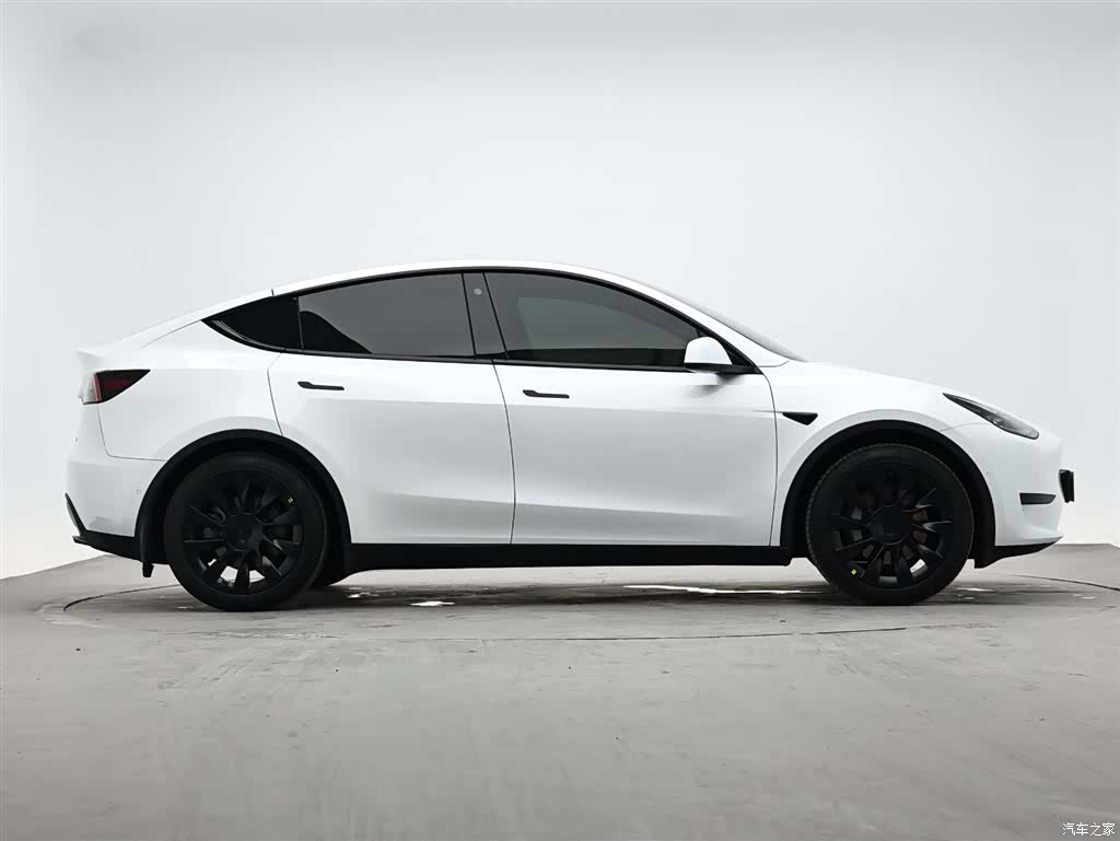 Tesla Model Y, 2023 6