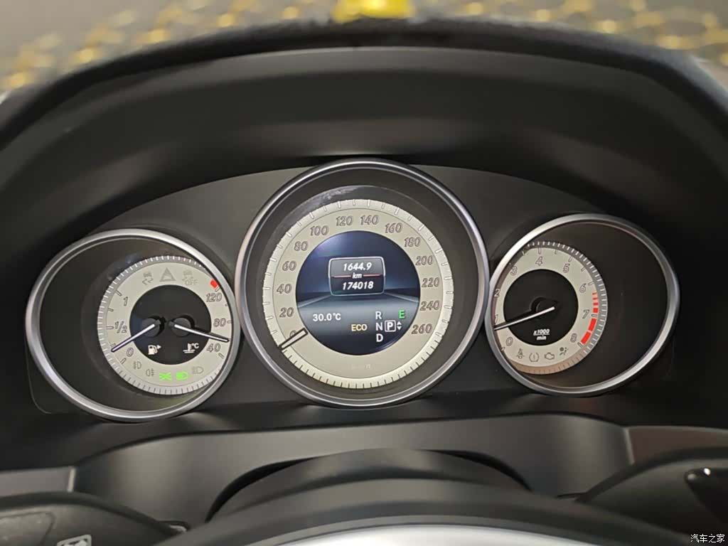 Mercedes-Benz E-Class, 2016 4